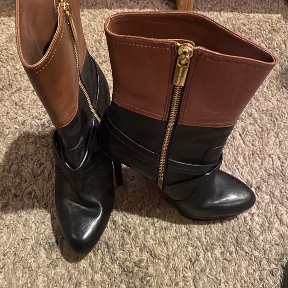 COPY - Michael Kors boots no refund - Picture 3 of 3